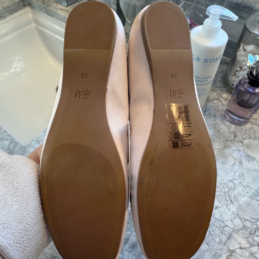 H&M Women's Blush Pink Satin Ballet Flats black pearl cross straps with Bow 39 - Picture 4 of 5